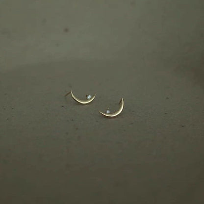 Minimal Moon Earrings